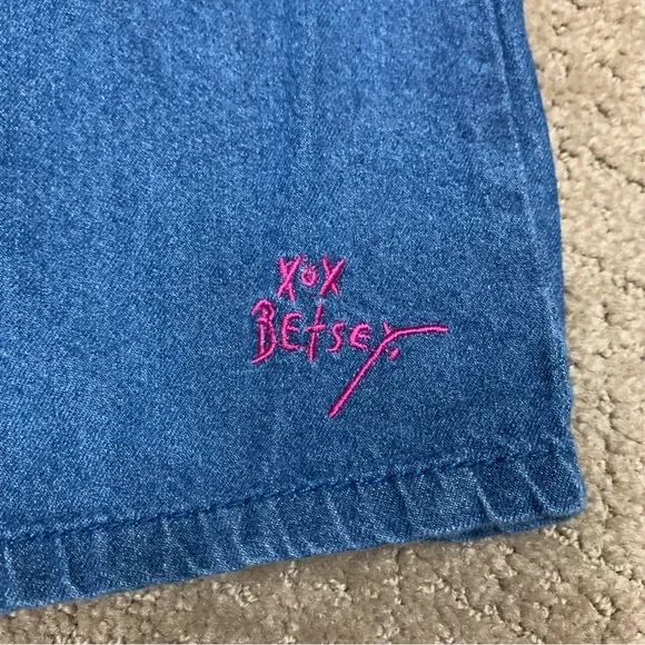 🏷️ Betsey Johnson Denim Patches Button Down Shirt 10 - Picture 7 of 7